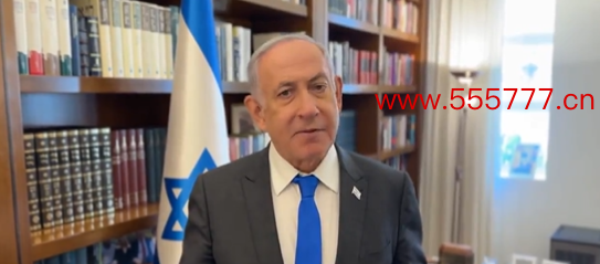 内塔尼亚胡近日在一段视频汉文言，谈及“好意思方拘押向以色列提供的刀兵和弹药”一事。图源：以色列总理办公室外交媒体账号